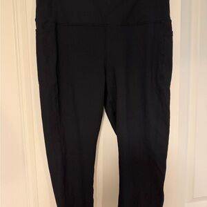 Skechers Women's Black Performance Capri Length L